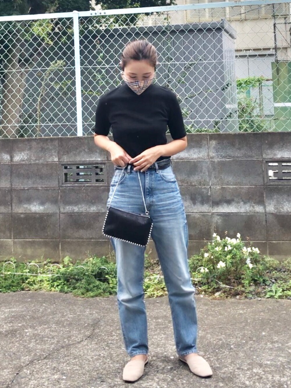 「オトナカジュアル、秋コーデ、大人コーデ、シンプルコーデ、ママコーデ、幼稚園、ザラ」｜「UNIQLOのリブハイネックT（5分袖）（Tシャツ/カットソー、ブラック系）」を使った、ya-tanさん（レディース・90cm）の秋コーディネートの1枚目の写真
