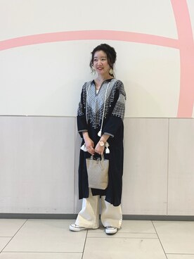 「LAURA DI MAGGIO（ローラディマッジオ）のアイテム」を使った、Rinaさん（レディース・161cm）の春コーディネート