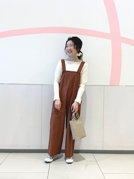 「LAURA DI MAGGIO（ローラディマッジオ）のアイテム」を使った、Rinaさん（レディース・161cm）の春コーディネート