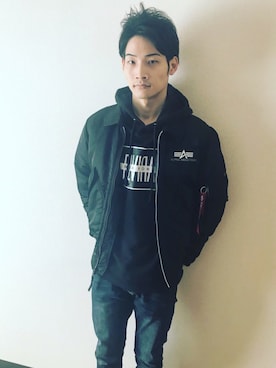 「HANES（ヘインズ）のアイテム（パンツ）」を使った、HIROKIANDOさん（メンズ・169cm）の冬コーディネート