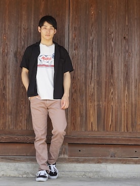 「アイテム（チノパンツ）」を使った、HIROKIANDOさん（メンズ・170cm・20代）の夏コーディネート