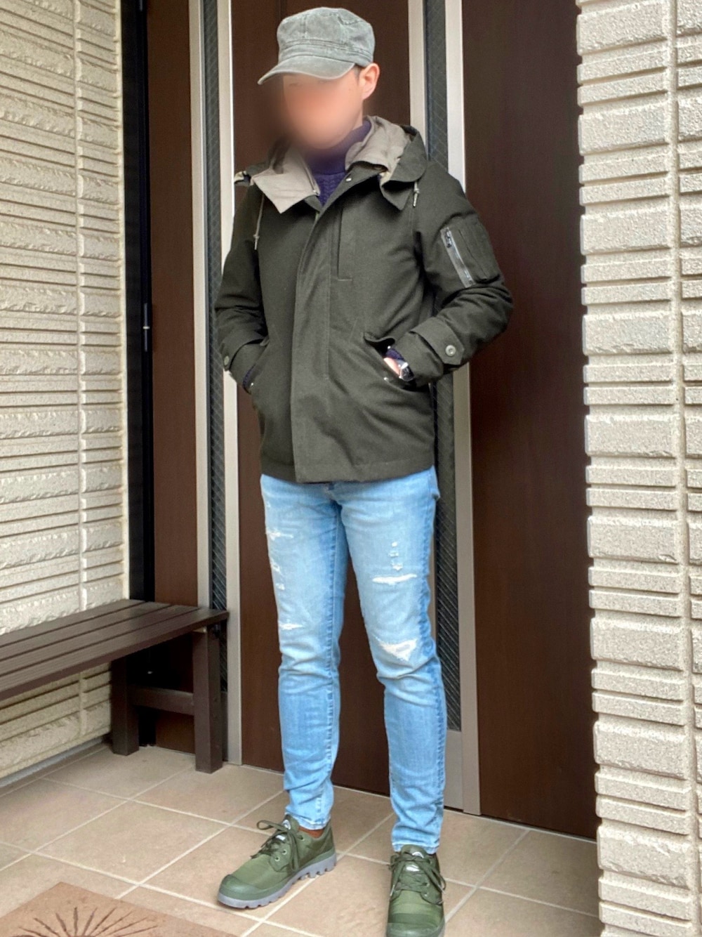 「SHISKYのピグメント加工 ツイルワークキャップ（キャップ、グリーン系）」を使った、YmStさん（メンズ・171cm）の春コーディネートの1枚目の写真