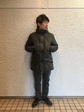「オールグレー」｜「アイテム（デニムパンツ）」を使った、masaさん（メンズ・166cm）の秋コーディネート