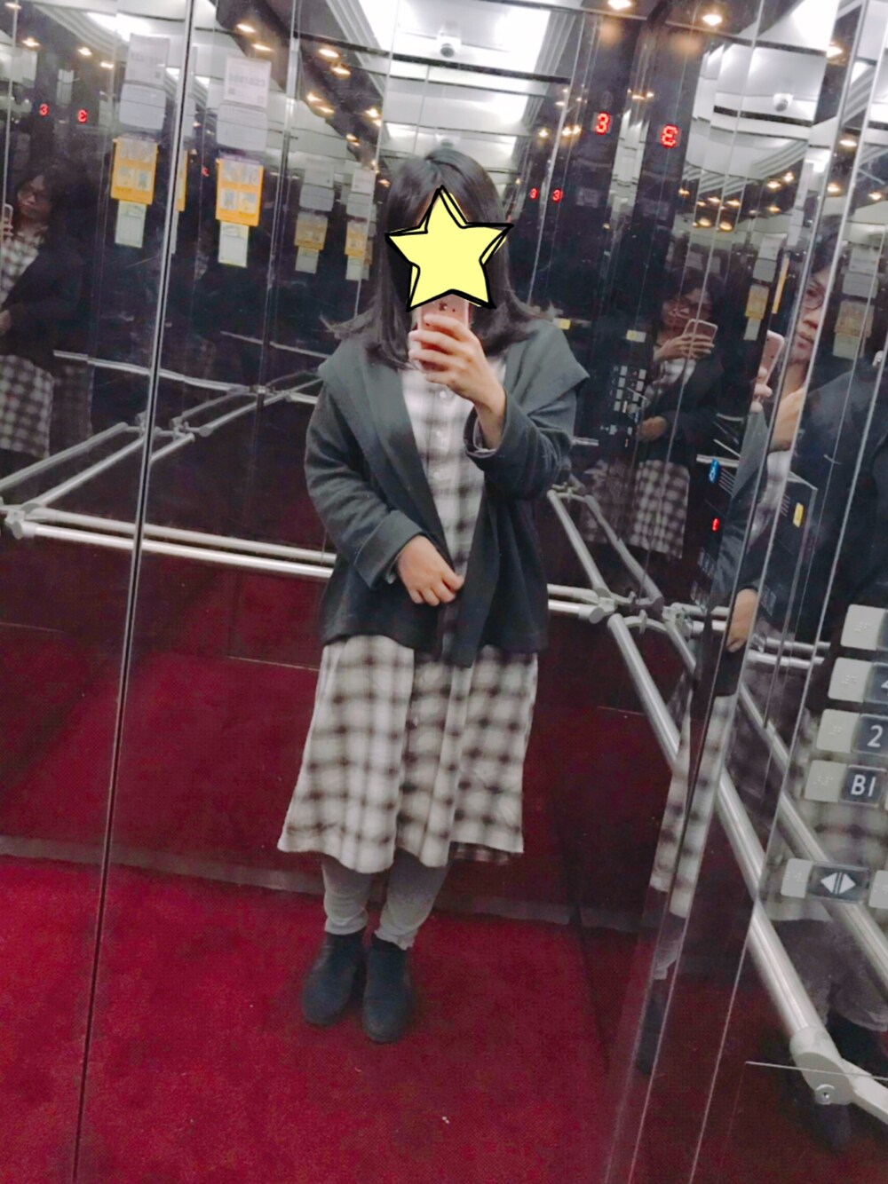 「福袋、Samansa Mos2 blue」｜「Samansa Mos2 blueのアイテム（アンサンブル、グレー系）」を使った、linlinさん（レディース・160cm）の冬コーディネートの1枚目の写真