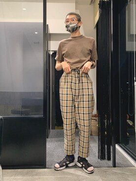 「ASTRONOMY（アストロノミー）のアイテム（パンツ）」を使った、嶋津一馬さん（メンズ・183cm）の夏コーディネート