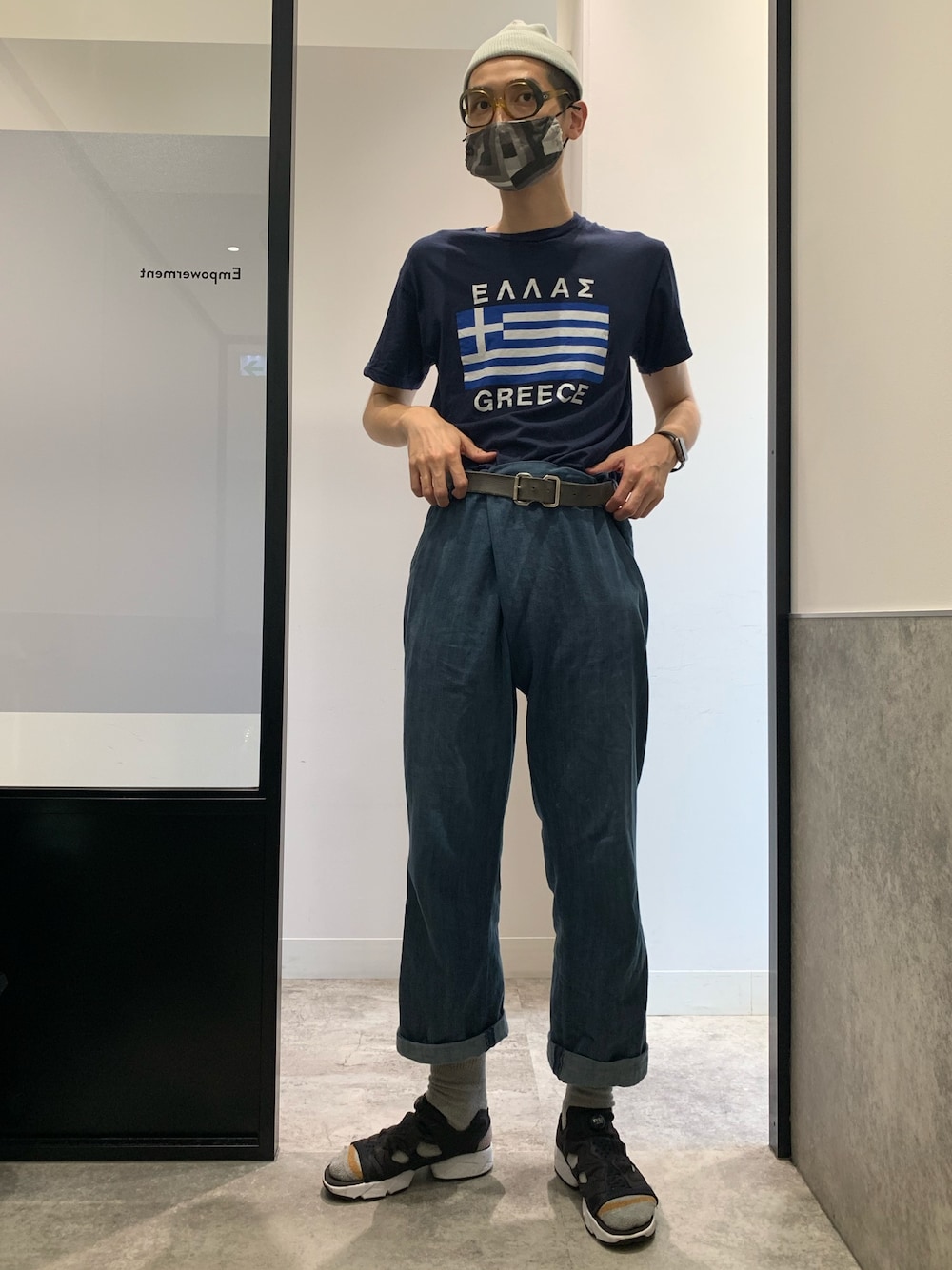 COSMIC WONDER Light Sourceのデニムパンツを使った人気ファッション