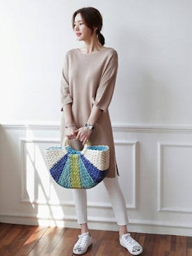 「ロングTシャツ」｜ディーホリックさん（レディース・169cm）の春コーディネート