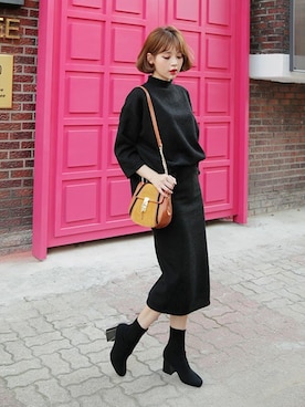 「アイテム（Tシャツ/カットソー、ブラック系）」を使った、ディーホリックさん（レディース・165cm）の秋コーディネート