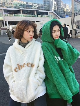 「DHOLIC（ディーホリック）のアイテム（パーカー）」を使った、ディーホリックさん（レディース・165cm）の冬コーディネート