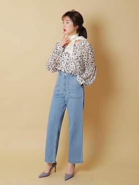 「花柄ブラウス」｜ディーホリックさん（レディース・165cm）の春コーディネート