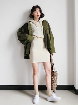 「DHOLIC（ディーホリック）の新作10％OFF（Tシャツ/カットソー）」を使った、ディーホリックさん（レディース・165cm）の秋コーディネート