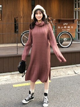 「スリット」｜「アイテム（ニットキャップ/ビーニー）」を使った、ディーホリックさん（レディース・165cm）の冬コーディネート