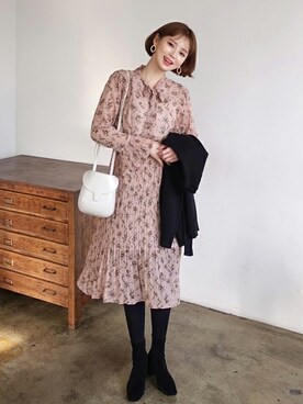 「バラ柄」｜「アイテム（ワンピース/ドレス）」を使った、ディーホリックさん（レディース・165cm）の冬コーディネート