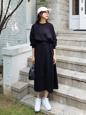 「スウェットワンピース」｜「アイテム（Tシャツ/カットソー）」を使った、ディーホリックさん（レディース・160cm）の秋コーディネート