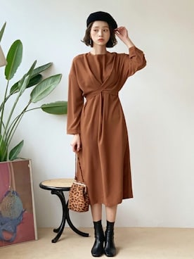 「アイテム（ピアス（両耳用）、グレー系）」を使った、ディーホリックさん（レディース・163cm）の秋コーディネート