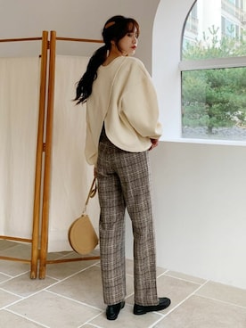 「DHOLIC（ディーホリック）のアイテム（スラックス）」を使った、ディーホリックさん（レディース・164cm）の秋コーディネート