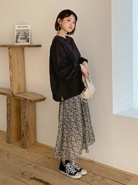 「おでかけ」｜「アイテム（スウェット）」を使った、ディーホリックさん（レディース・165cm）の冬コーディネート