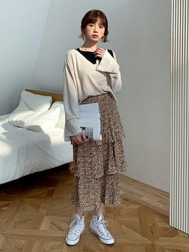 「おでかけ」｜「アイテム（スウェット）」を使った、ディーホリックさん（レディース・165cm）の春コーディネート