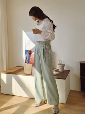 「DHOLIC（ディーホリック）のアイテム（スラックス）」を使った、ディーホリックさん（レディース・164cm）の冬コーディネート