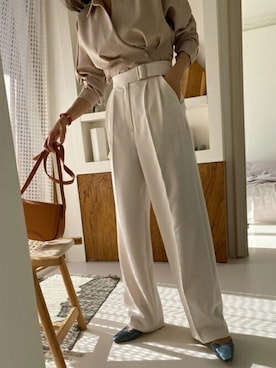 「ホワイトパンツ」｜「アイテム（スラックス）」を使った、ディーホリックさん（レディース・164cm）の冬コーディネート