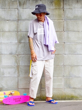 「オフホワイト」｜「アイテム（カーゴパンツ）」を使った、PUBLICATIONさん（メンズ・168cm）の夏コーディネート