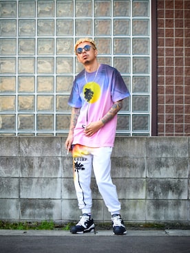 「STORES.jp（ストアーズドットジェーピー）のアイテム（スマホグッズ）」を使った、PUBLICATIONさん（メンズ・168cm）の春コーディネート