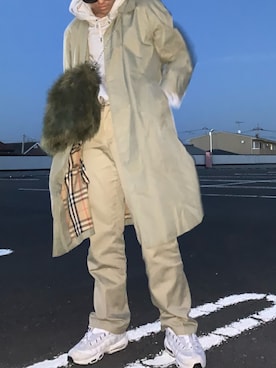 「BURBERRY（バーバリー）のアイテム（トレンチコート、その他）」を使った、たっくん(インスタメイン)さん（メンズ・168cm）の春コーディネート