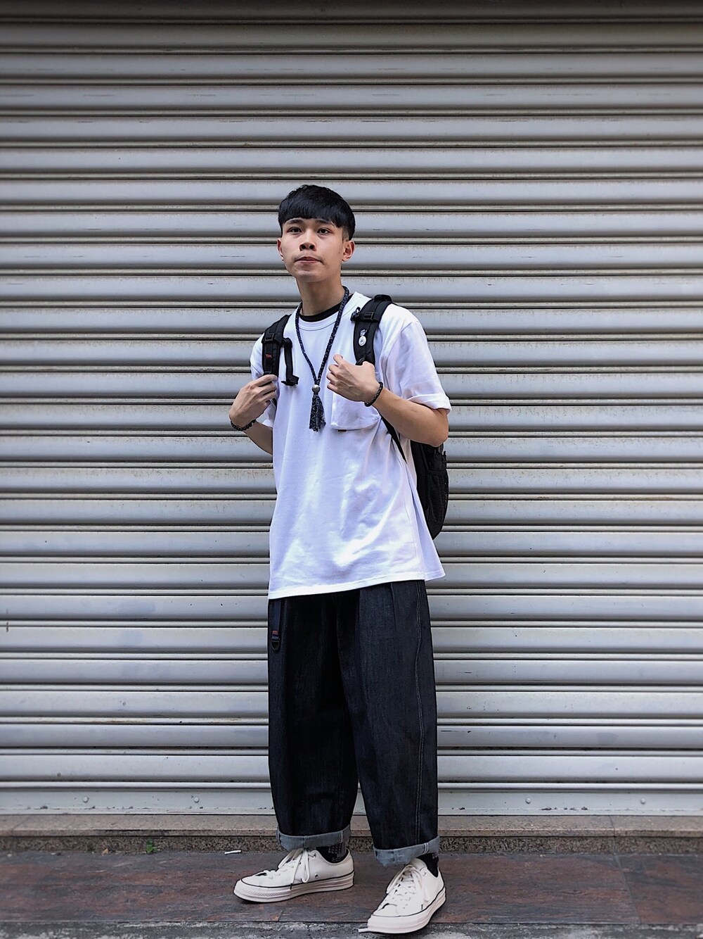 「ootd、outfit、outdoor、Taiwan」｜「Goopimadeのアイテム（Tシャツ/カットソー、ホワイト系）」を使った、BIn_さん（メンズ・180cm）の夏コーディネートの1枚目の写真