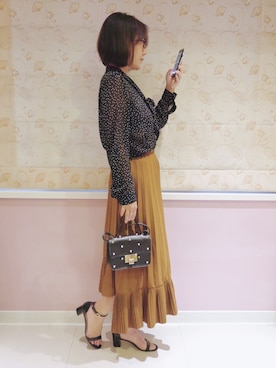 「Sassy（サッシー）のアイテム」を使った、林娃娃さん（レディース・166cm）の秋コーディネート