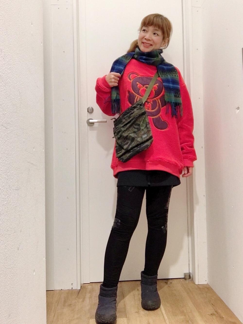 ばななHYS BEAR刺繍オーバーサイズスウェットHYSTERIC HYSTERIC GLAMOUR（ヒステリックグラマー）の「HYS BEAR刺繍