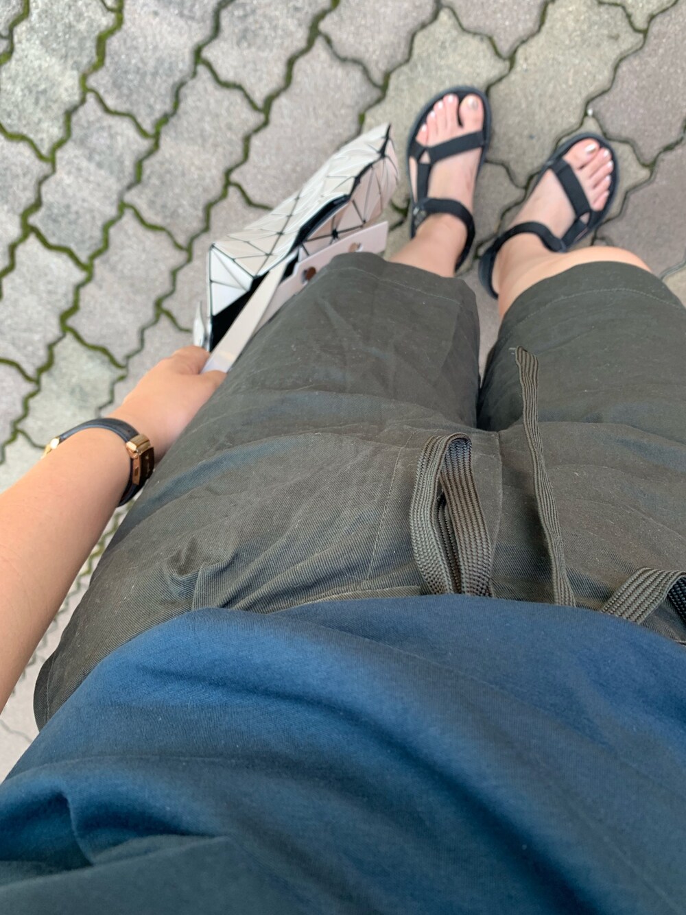 「カジュアル、ラクチンコーデ、夏コーデ、夏だ！Tシャツ着よう！、選挙に行こう、ハーフパンツ、teva、スポサン、UNIQLO」｜「UNIQLOのチノワイドショートパンツ（チノパンツ、グリーン系）」を使った、マホロさん（レディース・159cm）の夏コーディネートの1枚目の写真