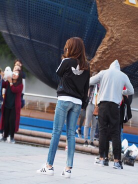 「Ungrid（アングリッド）のフレイドヘムストスリ（デニムパンツ）」を使った、Yuriさん（レディース・151cm）の春コーディネート