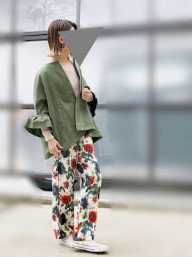 「H&M（エイチ・アンド・エム）のアイテム（パンツ、ホワイト系）」を使った、pootaatooさん（レディース・154cm）の春コーディネート
