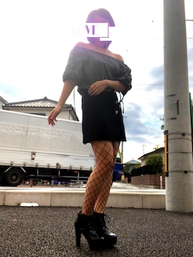 「EGOIST（エゴイスト）のアイテム（Tシャツ/カットソー）」を使った、ANNAさん（レディース・163cm）の秋コーディネート