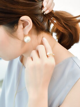 「Phoebe（フィービィー）のアイテム（アクセサリー）」を使った、JEWEL ADDICT STAFFさん（レディース・165cm）の夏コーディネート