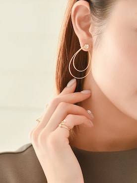 「Phoebe（フィービィー）のアイテム（アクセサリー）」を使った、JEWEL ADDICT STAFFさん（レディース・165cm）の夏コーディネート