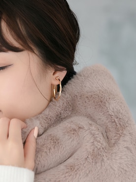 「ゴールドアクセ」｜JEWEL ADDICT STAFFさん（レディース・165cm）の冬コーディネート