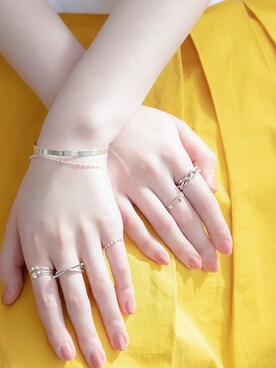 「アイテム（リング、パープル系）」を使った、JEWEL ADDICT STAFFさん（レディース・165cm）の春コーディネート