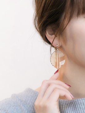 「Phoebe（フィービィー）のアイテム」を使った、JEWEL ADDICT STAFFさん（レディース・165cm）の春コーディネート