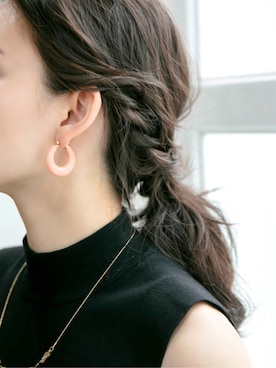 「Phoebe（フィービィー）のアイテム」を使った、JEWEL ADDICT STAFFさん（レディース・165cm）の秋コーディネート