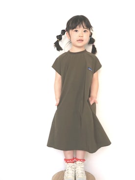 「MAKE YOUR DAY（メイクユアデイ）のフレンチスリーブアウトドアワンピース■80～140cm（ワンピース、グリーン系）」を使った、ton103wearさん（キッズ・110cm）の春コーディネート