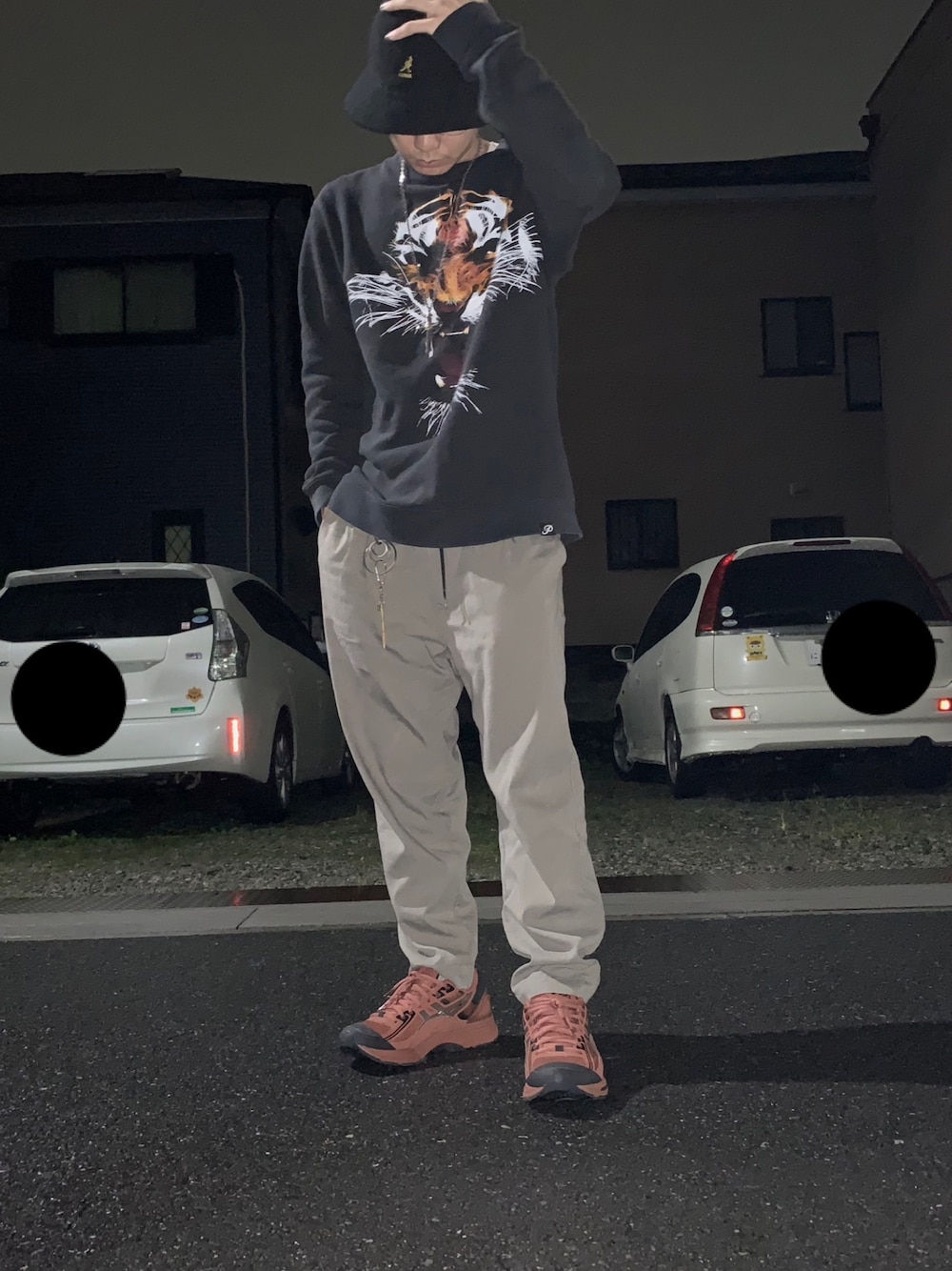 「KANGOL、goro's、asics、kiko kostadinov、GEL BURZ、bukht、Hender Scheme、バミューダハット、トロンパンツ、クロス」｜「KANGOLのWEGO/KANGOL Bermuda Casual（ハット、ブラック系）」を使った、G  O  S  U  K  E  ™️さん（メンズ・163cm）の秋コーディネートの1枚目の写真