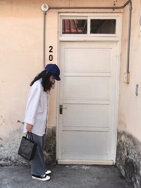 「H&M（エイチ・アンド・エム）のアイテム（シャツ/ブラウス、ホワイト系）」を使った、TYさん（レディース・158cm）の冬コーディネート