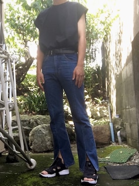 「HARE（ハレ）のレイズドノースリーブカット(HARE)（Tシャツ/カットソー、ブラック系）」を使った、牛若丸さん（メンズ・176cm）の秋コーディネート