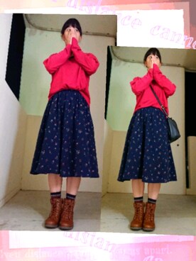 「UNIQLO（ユニクロ）のアイテム（Tシャツ/カットソー、レッド系）」を使った、E-R!さん（レディース・162cm）の秋コーディネート