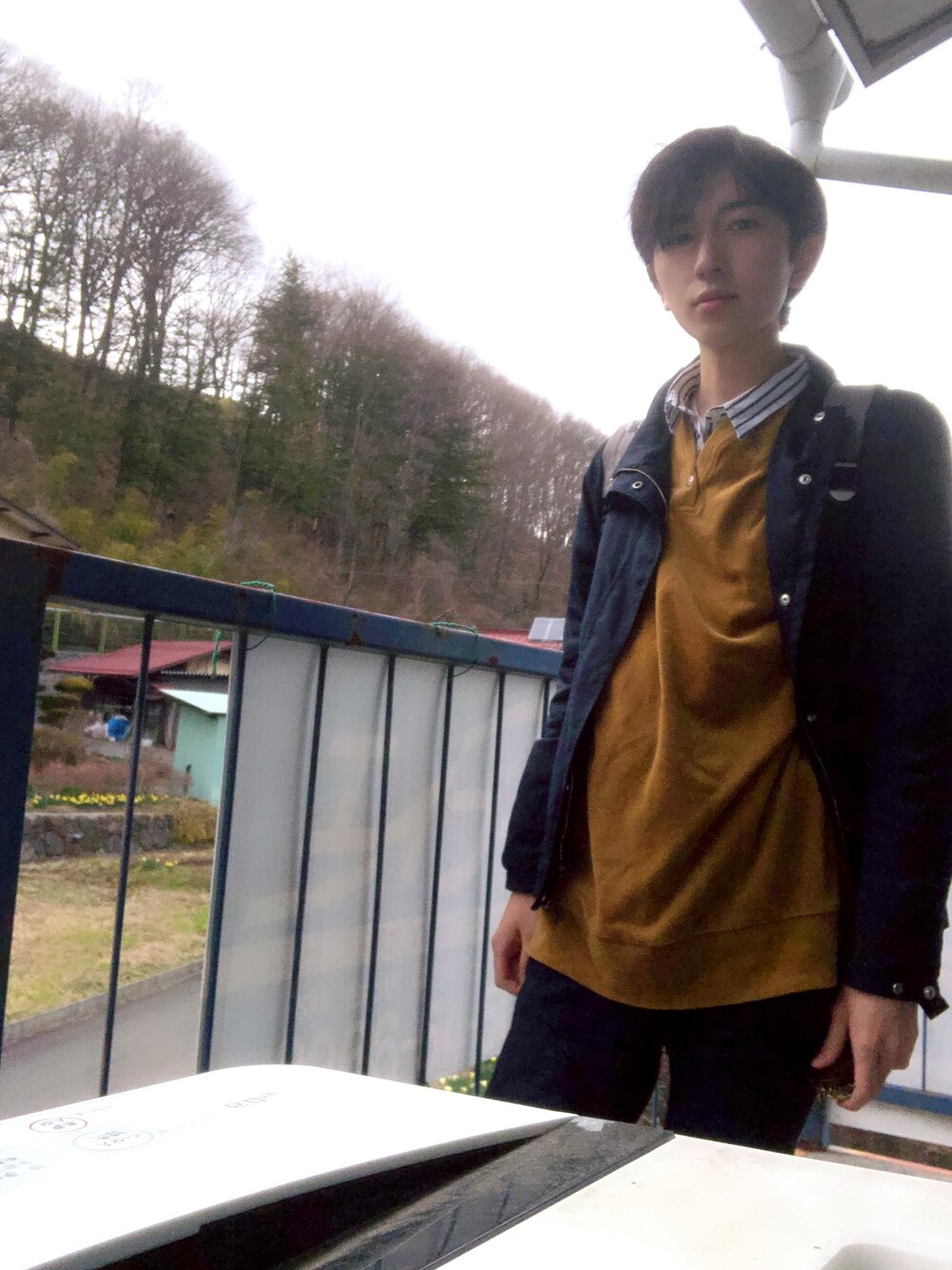 「平成最後のWEARISTAセンバツ、おしゃれさんと繋がりたい、休日スタイル、きれいめカジュアル、カジュアル、はるコーデ、シンプルコーデ、プチプラ、フォローミー、ootd」｜「EDIFICEのアイテム（マウンテンパーカー、ブラック系）」を使った、けんすけさん（メンズ・165cm）の春コーディネートの1枚目の写真