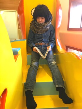 「Right-on KIDS（ライトオンキッズ）のアイテム（シャツ/ブラウス、ブルー系）」を使った、haruhiko.toukoさん（キッズ）の冬コーディネート