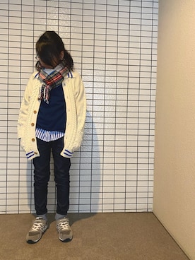 「H&M（エイチ・アンド・エム）のアイテム（シャツ/ブラウス、ブルー系）」を使った、haruhiko.toukoさん（キッズ）の春コーディネート