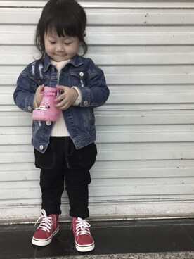 「自创品牌のアイテム（デニムジャケット、ブルー系）」を使った、Aimiさん（レディース）の冬コーディネート