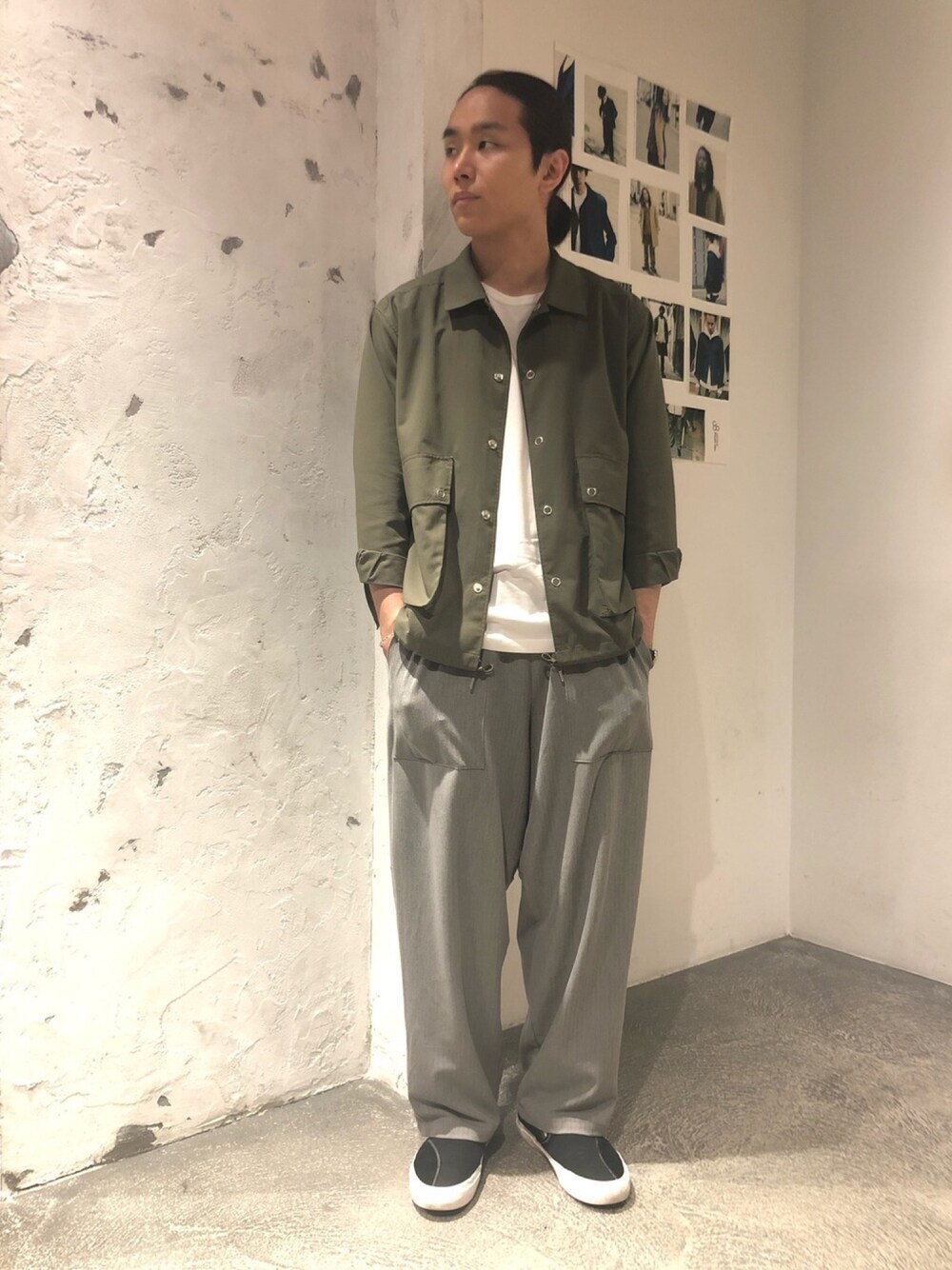 「ジョンブル、ジョンブル　プライベート　ラボ(Johnbull Private labo)、Johnbull Private labo、johnbull、大人カジュアル、シンプル、ワイドパンツ、スニーカー、キレイめ、ootd」｜「Johnbullのクールドットシャツブルゾン（ブルゾン、グリーン系）」を使った、kyamiさん（メンズ・175cm）の夏コーディネートの1枚目の写真
